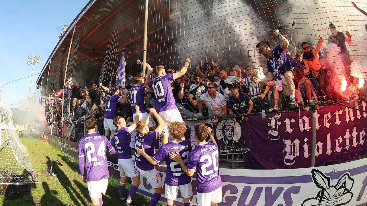 Nach dem 3:2-Siegtreffer von Marinko Sorda brachen in Maxglan alle Dämme.  