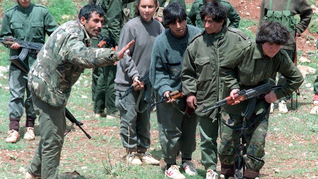 PKK-Kämpfer beim Training: Die ursprünglich politische Gruppe wurde militant. 