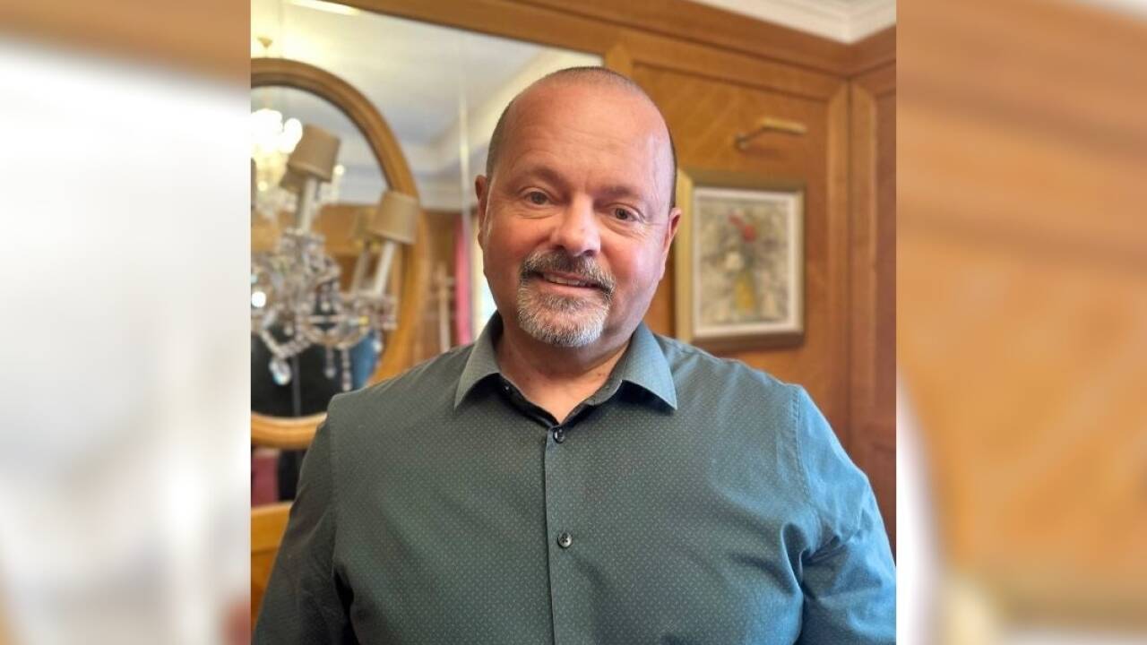 Bernd Wessely ist auf Gut Aiderbichl für die Spendenbetreuung zuständig. 