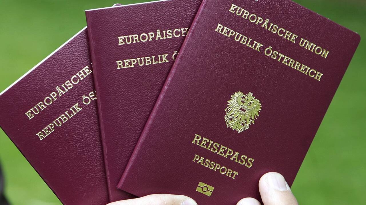 Gebühren, die der Bund für Dokumente wie Reisepässe verlangt, werden ab 1. Juli 2025 empfindlich steigen. 