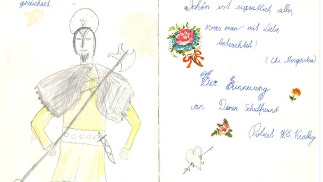 Ö3-Moderator Robert Kratky war von 1979 bis 1983 Schüler. Er verewigte sich in einem Poesiealbum mit der Zeichnung eines schneidigen Wächters. 