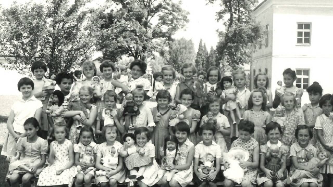 Mädchenklasse um 1958. 