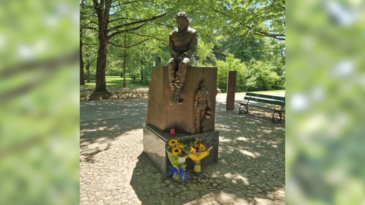 Denkmal für Ayrton Senna in Imola. Denkmal für Ayrton Senna in Imola.