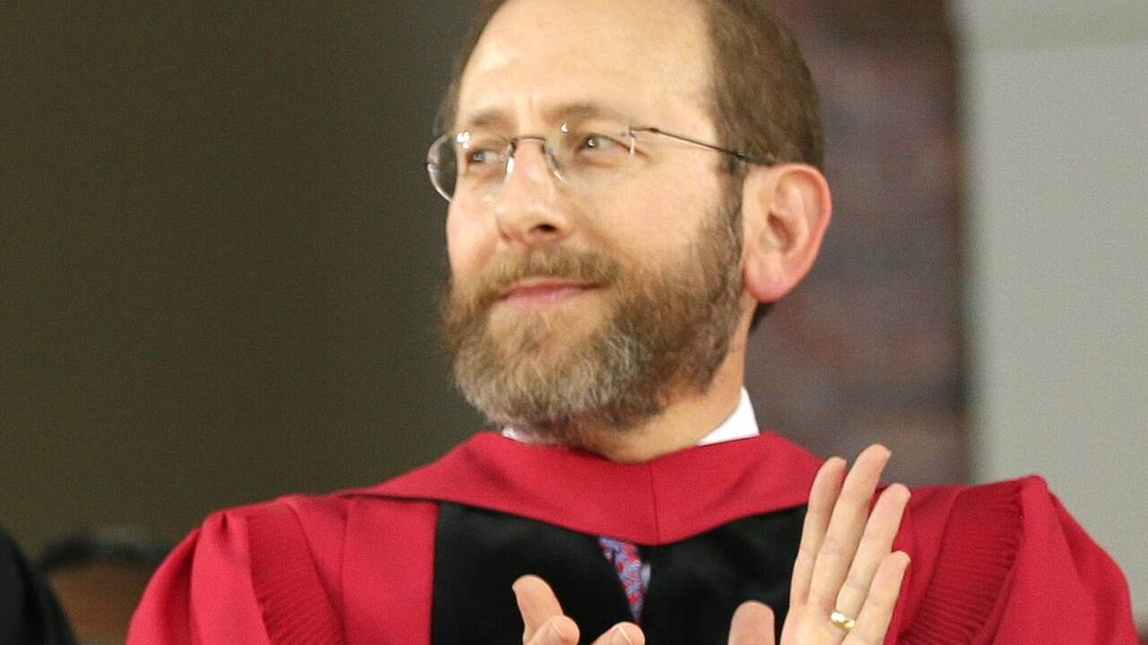 Harvard-Präsident Alan Garber protestiert auf seine Weise gegen die Angriffe von Donald Trump auf seine Uni.  
