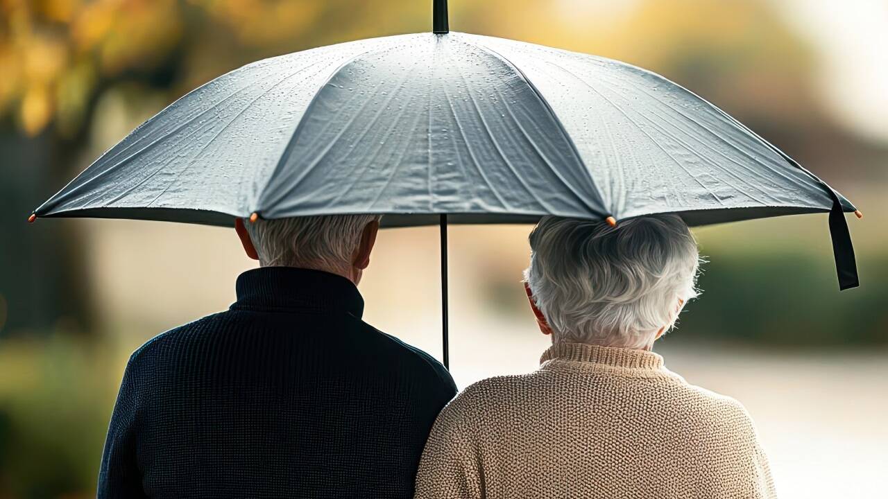 Um vor Armut im Alter geschützt zu sein, muss man vorsorgen. Aber auch der Staat muss vorsorgen, damit die Ausgaben für Pensionen bewältigbar bleiben.  Um vor Armut im Alter geschützt zu sein, muss man vorsorgen. Aber auch der Staat muss vorsorgen, damit die Ausgaben für Pensionen bewältigbar bleiben.