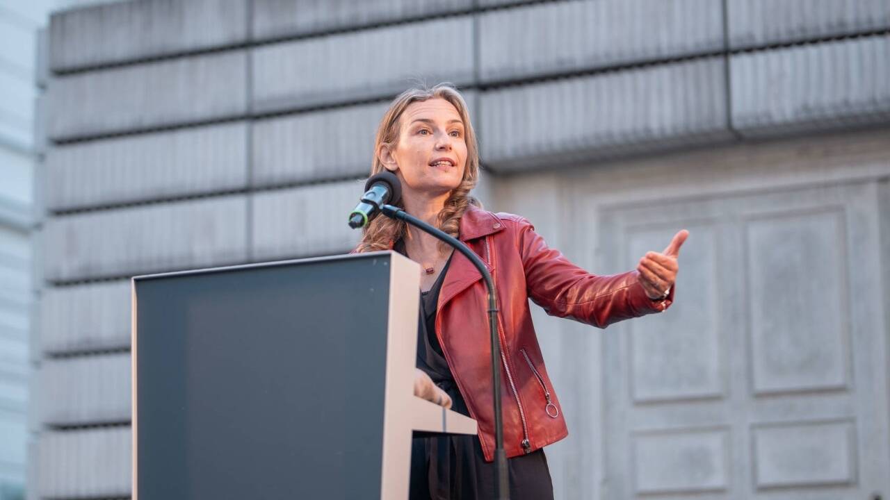 Die albanisch-britische Politikwissenschaftlerin und Philosophin Lea Ypi bei ihrer „Rede an Europa 2025“  