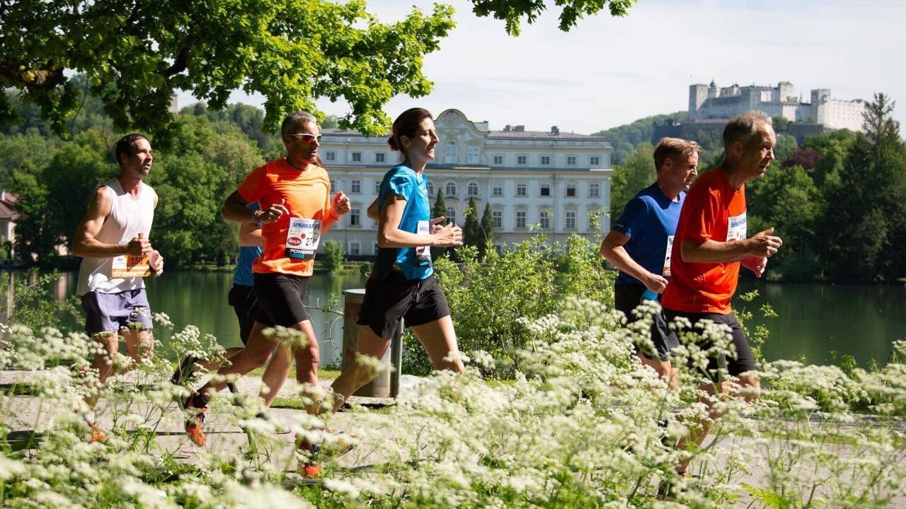 Am Sonntag findet in Salzburg der 22. Puma-Salzburg-Marathon statt. Weitere Laufbewerbe erstrecken sich über das gesamte Wochenende. Am Sonntag findet in Salzburg der 22. Puma-Salzburg-Marathon statt. Weitere Laufbewerbe erstrecken sich über das gesamte Wochenende.