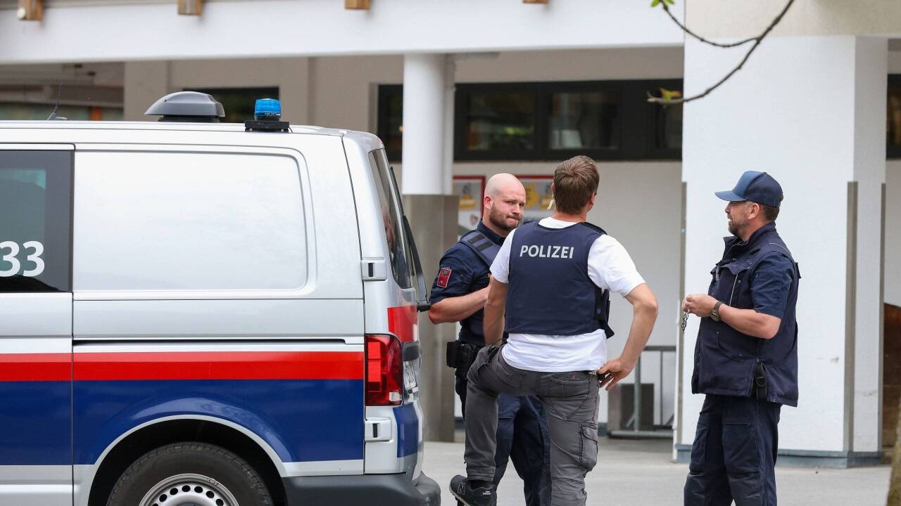 Die Ermittler am Tatort nach der Bluttat in Maria Alm. Die Ermittler am Tatort nach der Bluttat in Maria Alm.