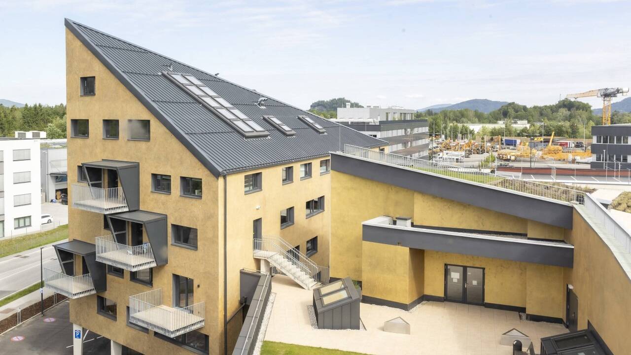 Ausblick vom Fitnessstudio auf einen Teil des Zentrums für Visionen. 