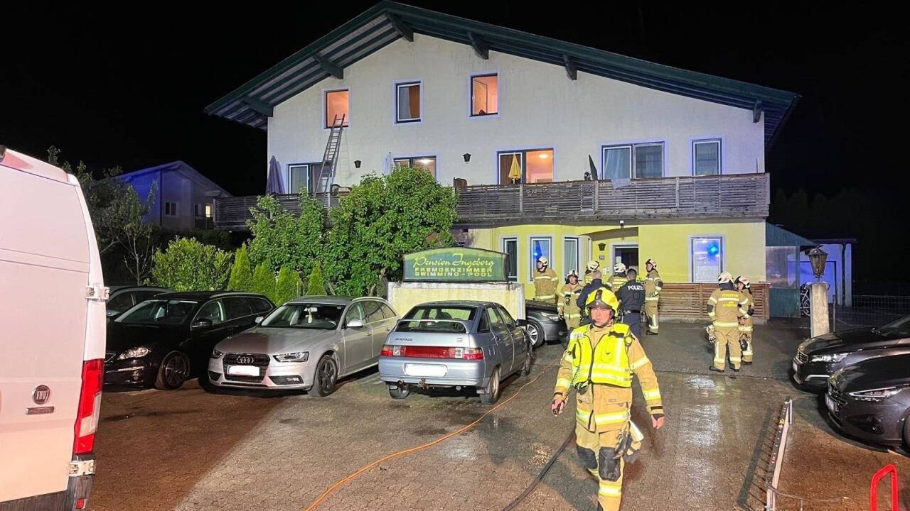 Großeinsatz der Feuerwehren Niederalm und Grödig. Großeinsatz der Feuerwehren Niederalm und Grödig.