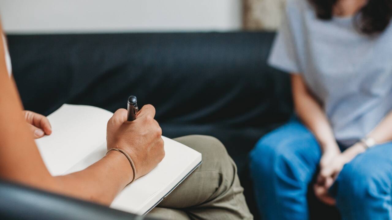 Zu den gesundheitsgefährdenden Faktoren zählen die Wissenschafter unter anderem HIV, frühe Schwangerschaften, Depressionen und schlechte Ernährung.  