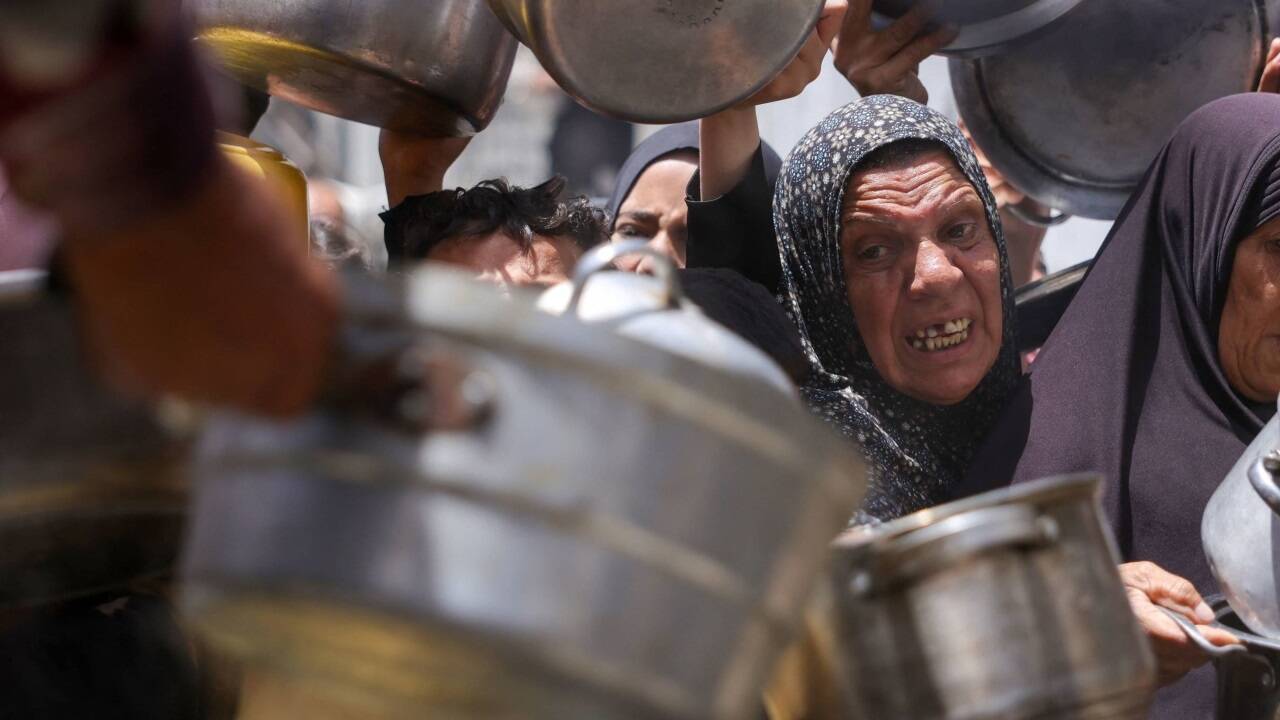 Hilfsorganisationen warnten in den vergangenen Wochen vor einer drohenden Hungersnot im Gazastreifen. Hilfsorganisationen warnten in den vergangenen Wochen vor einer drohenden Hungersnot im Gazastreifen.