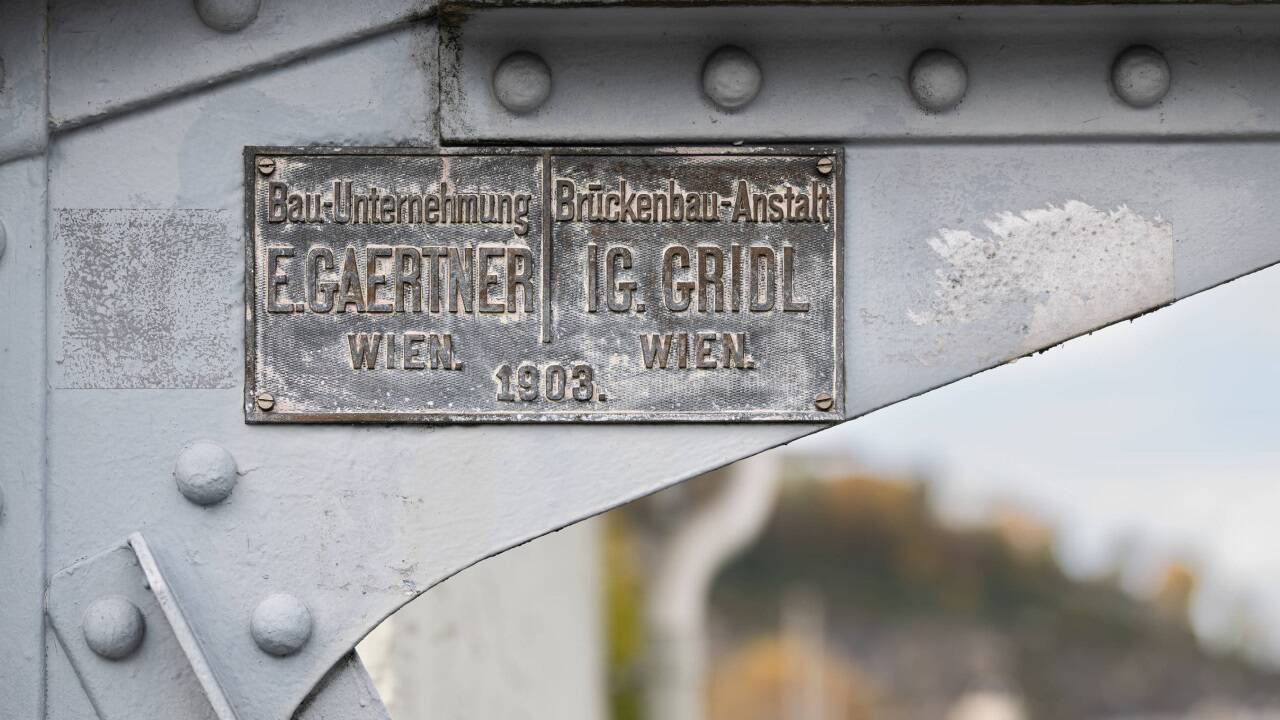 Mozartsteg: Entwurf und Ausführung: Ernst Gaertner und Ignaz Gridl  