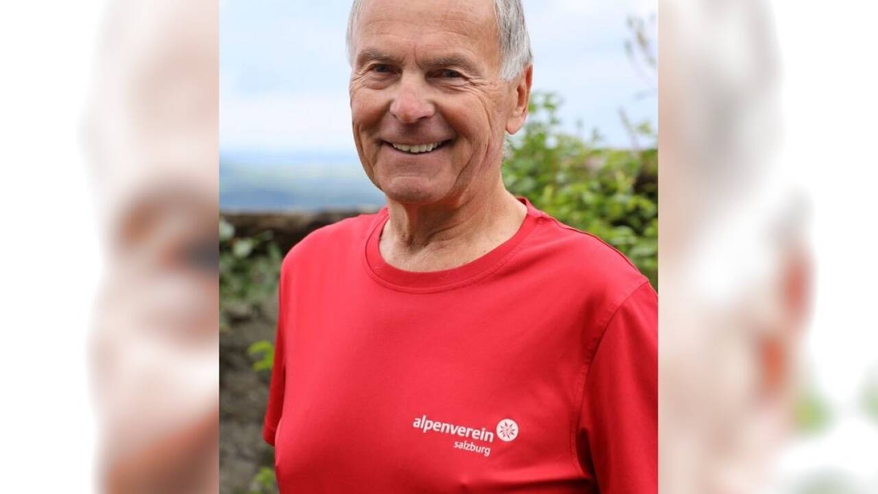 Wegewart Walter Köberl betreut mit seinem Team neben den Wanderwegen auf dem Gaisberg jetzt auch den Basteiweg.  