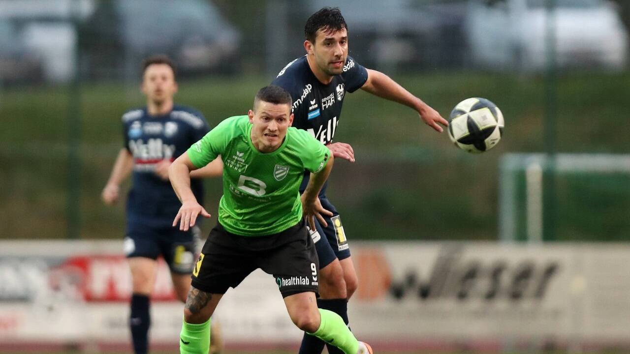 Grünau-Torjäger Petrit Nika (vorne) erzielte im Derby gegen St. Johann den Goldtreffer. 