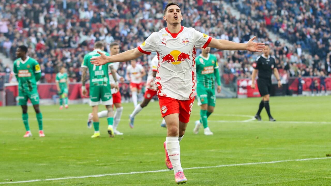 Oscar Gloukh schoss Red Bull Salzburg mit einem Zaubertor früh in Führung. 