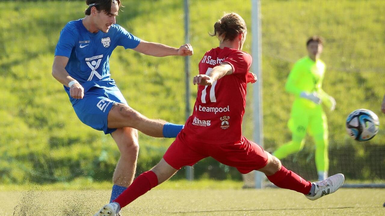 Andrej Lazarevic (links) spielt eine sehr starke Saison in der Salzburger Liga. 