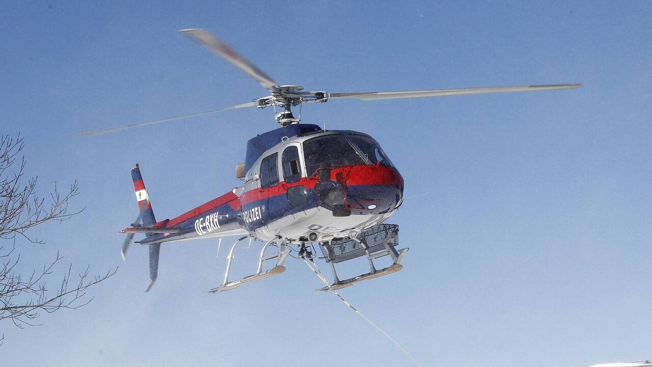 Symbolbild: Der Polizeihubschrauber sichtete die Tschechen am Samstag in Bereich der Stauseen in Kaprun. 