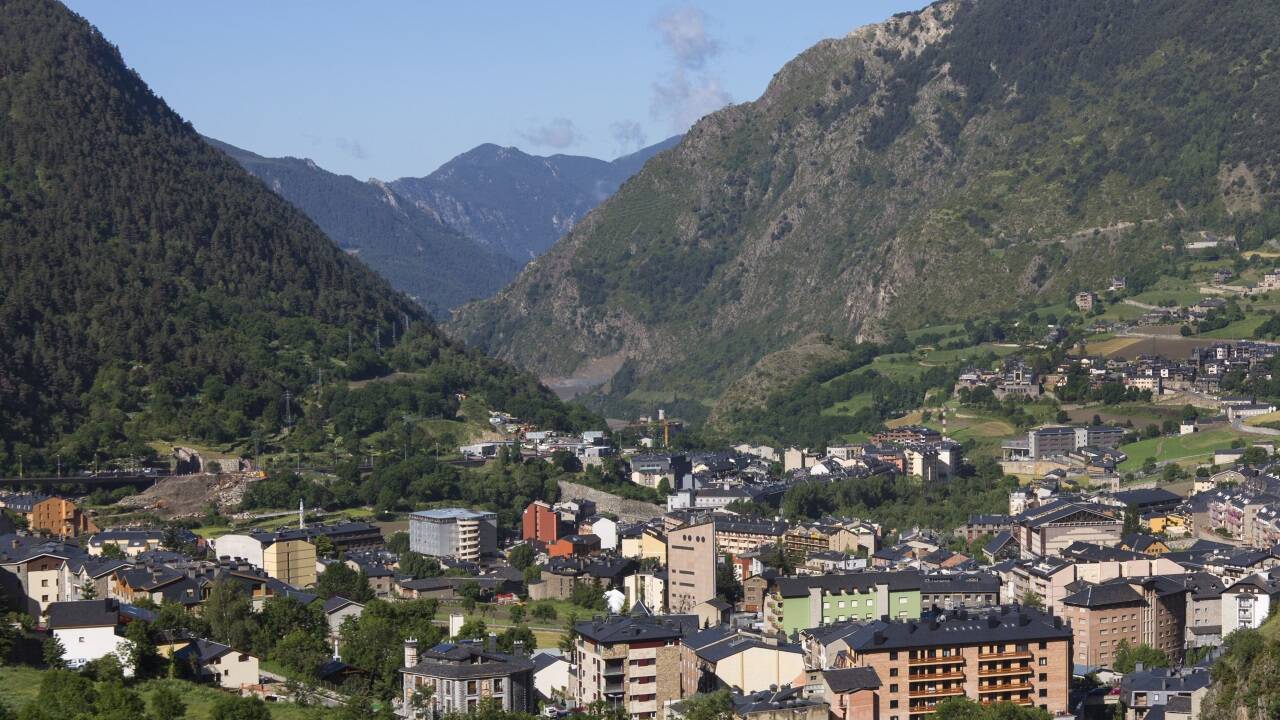 Andorra ist beliebtes Reiseziel, nicht nur im Winter. Im Bild Andorra la Vella. 