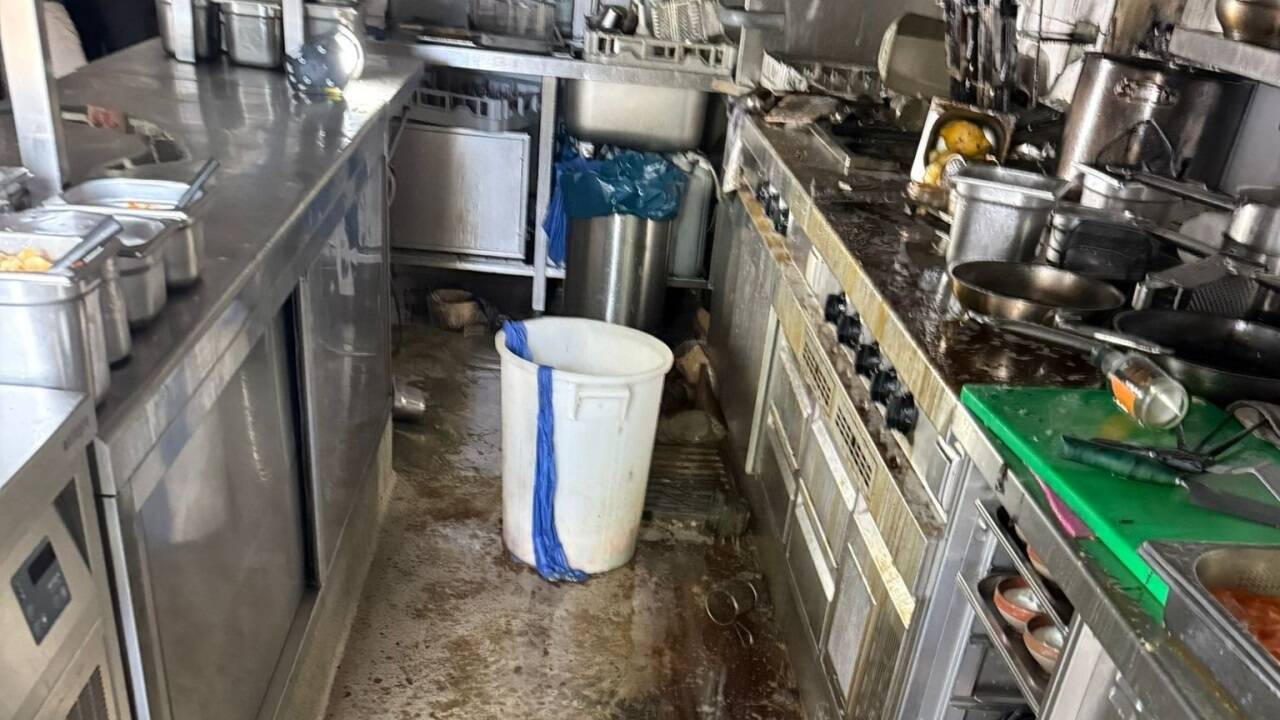 Bilder vom Küchenbrandeinsatz in Thalgau. 