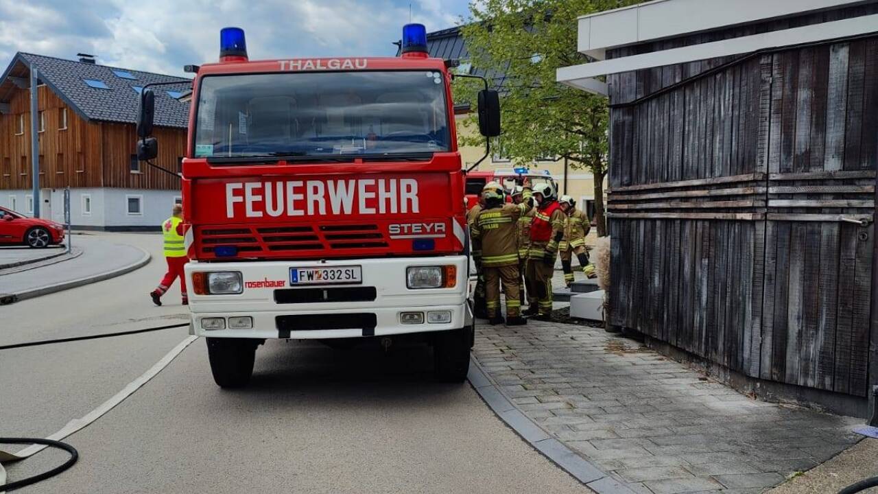 Bilder vom Küchenbrandeinsatz in Thalgau. 