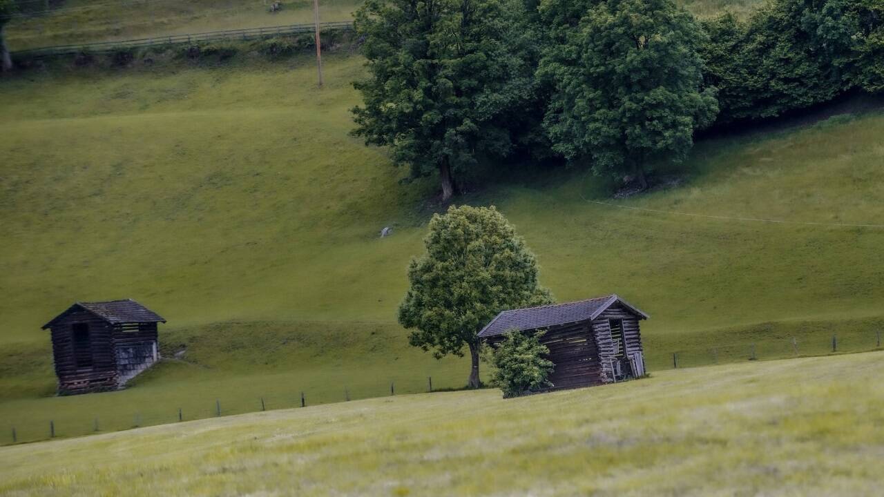 Heustadel prägen die Landschaft und verschwinden als Kulturgut. 
