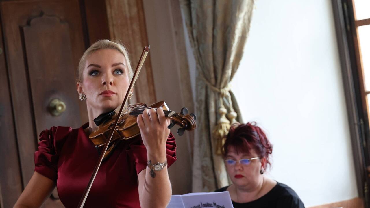  Lidia Baich wird auch auf der Gala auf Mozarts Salzburger Geige spielen.  