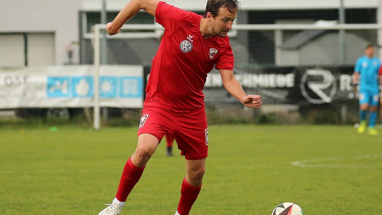 Patrick Sparber und Co. unterlagen Bürmoos. 