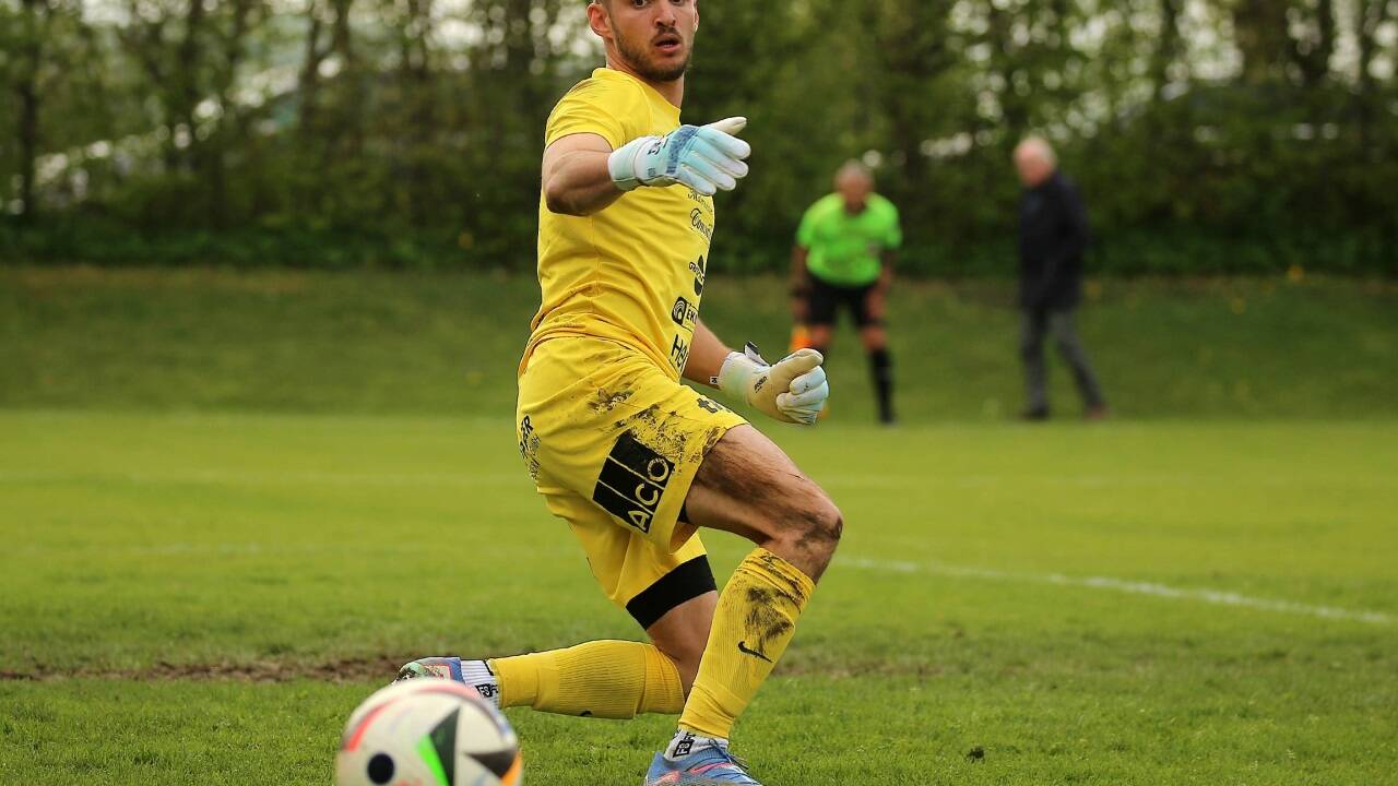 Tormann Martin Nemeth spielt weiterhin für Thalgau in der Salzburger Liga. Tormann Martin Nemeth spielt weiterhin für Thalgau in der Salzburger Liga.