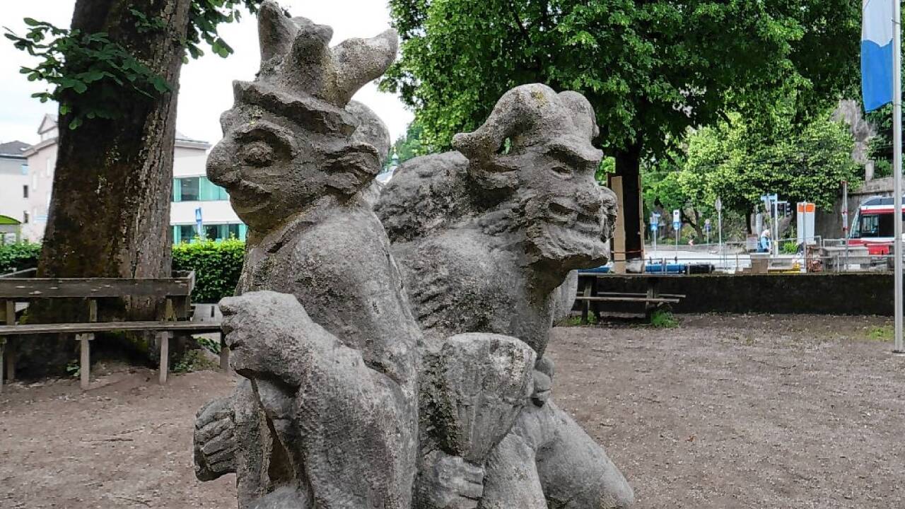 Ein wundersames Kunstwerk bei der städtischen Mittelschule Nonntal.  