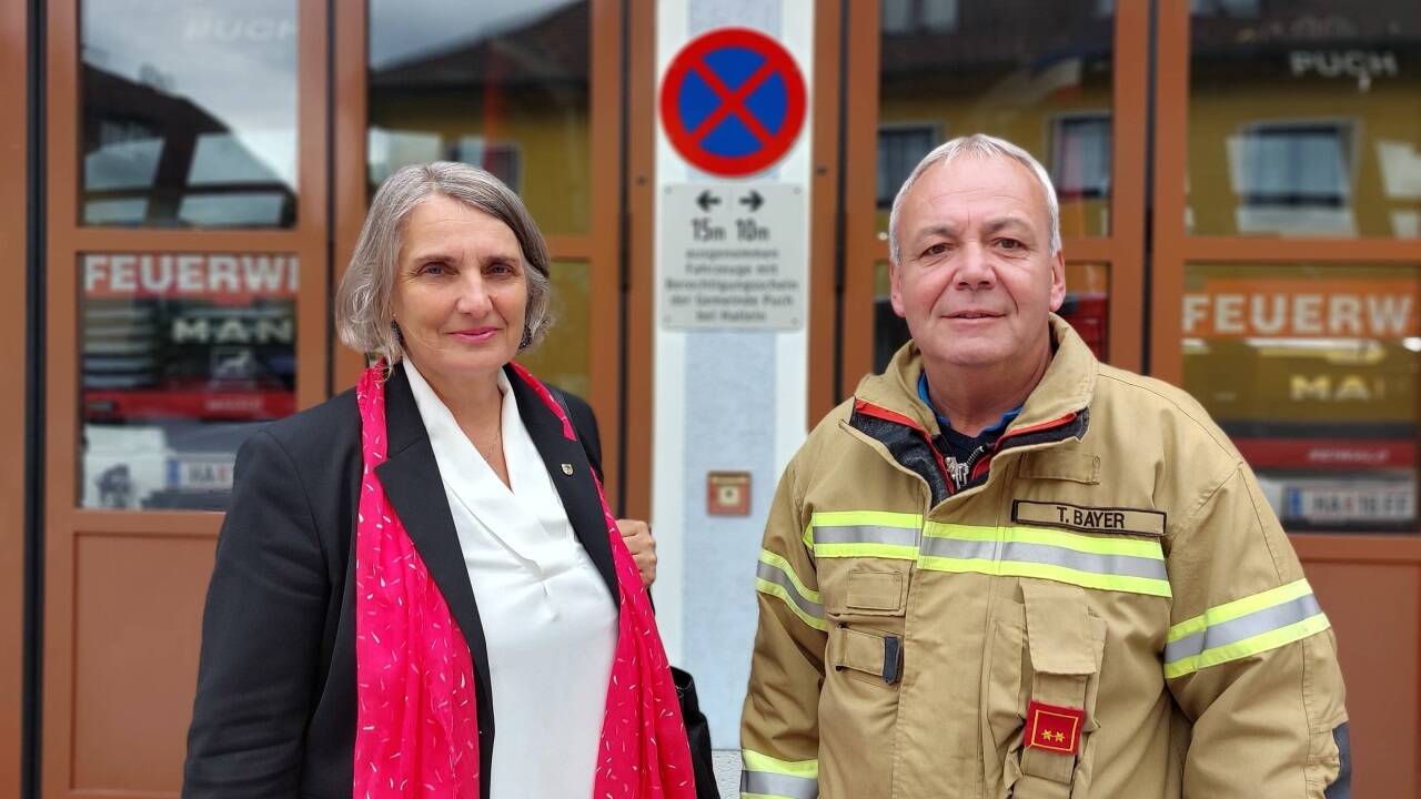 Vor dem Pucher Feuerwehrhaus gibt es nur zwei Parkplätze. 