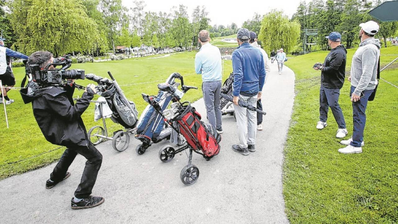 Kennen Sie diesen Golf-Enthusiasten? In Altentann schwang viel Prominenz den Schläger.  