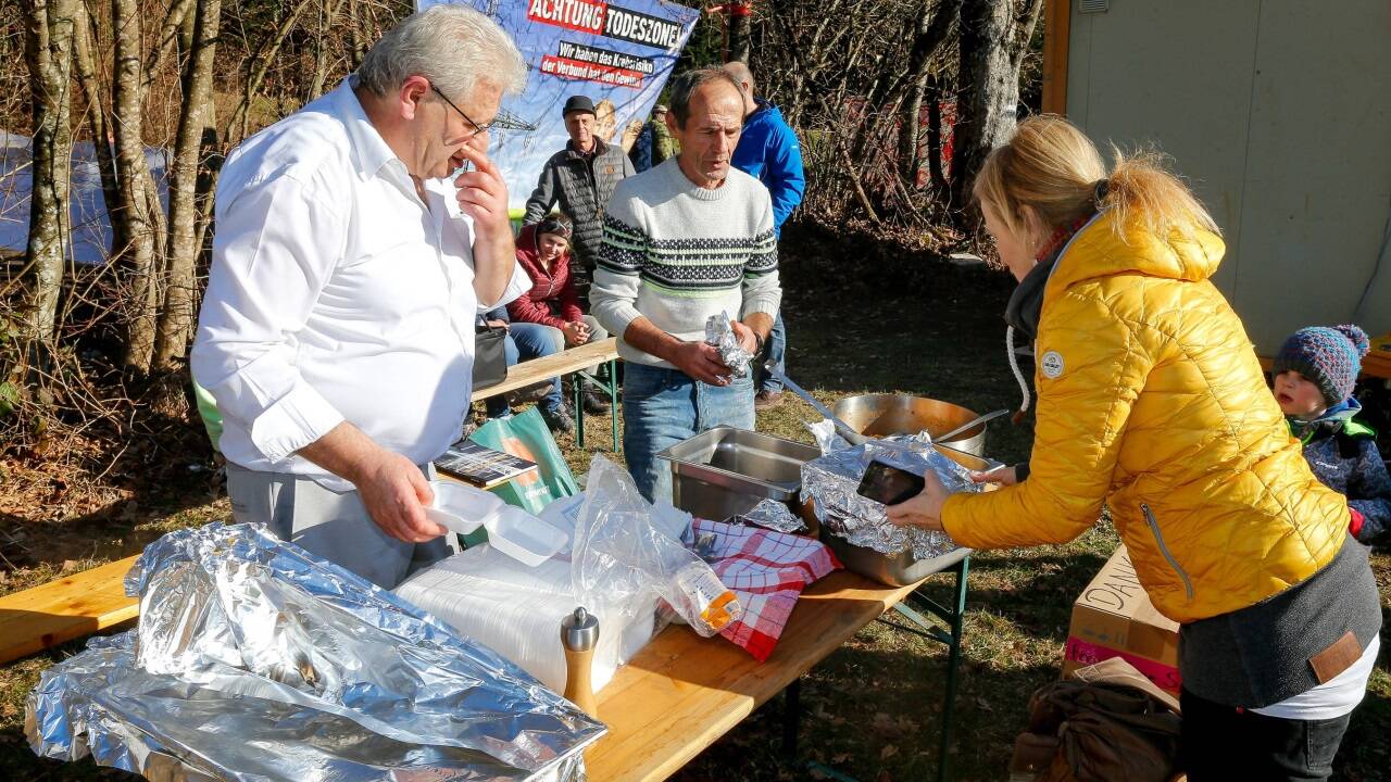 Für Verpflegung war fast immer gesorgt: eine „Waldparty“ in Bad Vigaun (2020). 