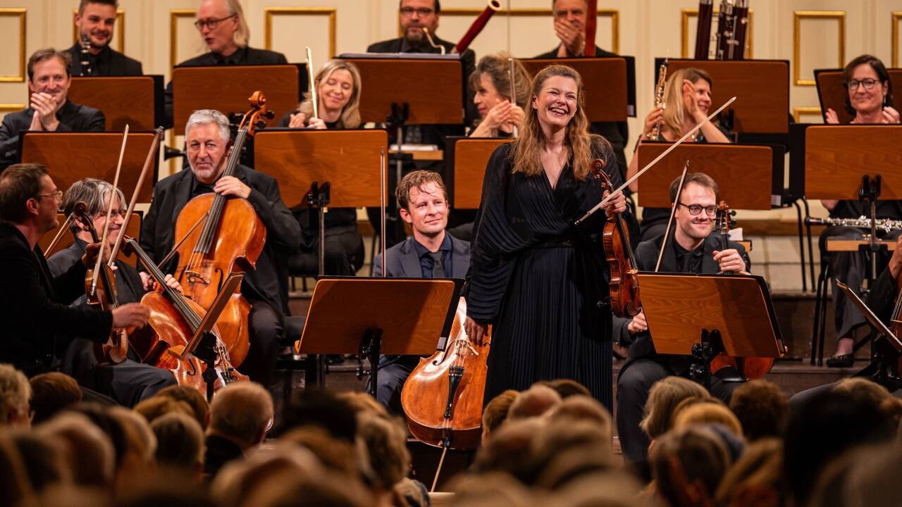Solistin Janine Jansen und die Camerata Salzburg im Großen Saal der Stiftung Mozarteum 