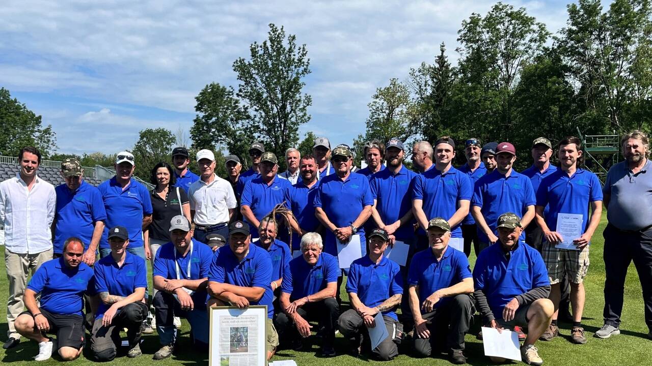 Gruppenbild der Veranstalter rund um den Golfclub Gut Altentann - danach gab es lobende Worte vom Chef der DP World Tour, Ben Groutage. 