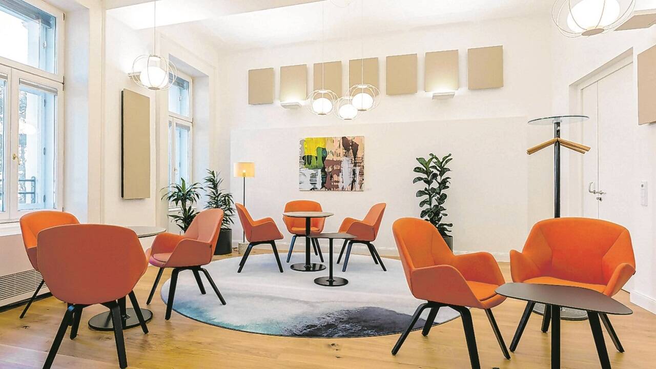 Die Zentrale der Österreichischen Beamtenversicherung (ÖBV) in einem Wiener Gründerzeithaus wurde zu einem zukunftsfähigen, flexiblen Arbeitsort.   Die Zentrale der Österreichischen Beamtenversicherung (ÖBV) in einem Wiener Gründerzeithaus wurde zu einem zukunftsfähigen, flexiblen Arbeitsort.