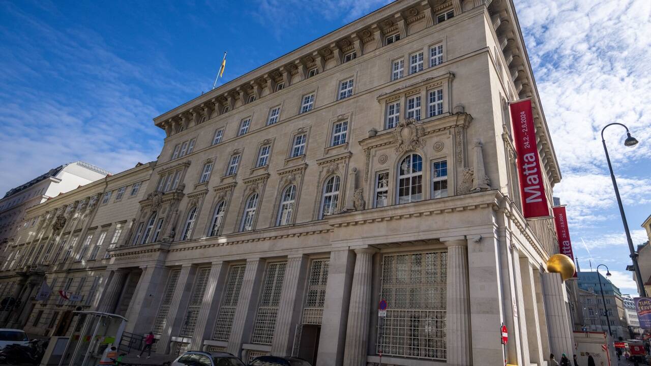 Das Haus in der Renngasse 2, in dem der Verfassungsgerichtshof seinen Sitz hat, konnte Signa Prime bereits verkaufen. Das Haus in der Renngasse 2, in dem der Verfassungsgerichtshof seinen Sitz hat, konnte Signa Prime bereits verkaufen.
