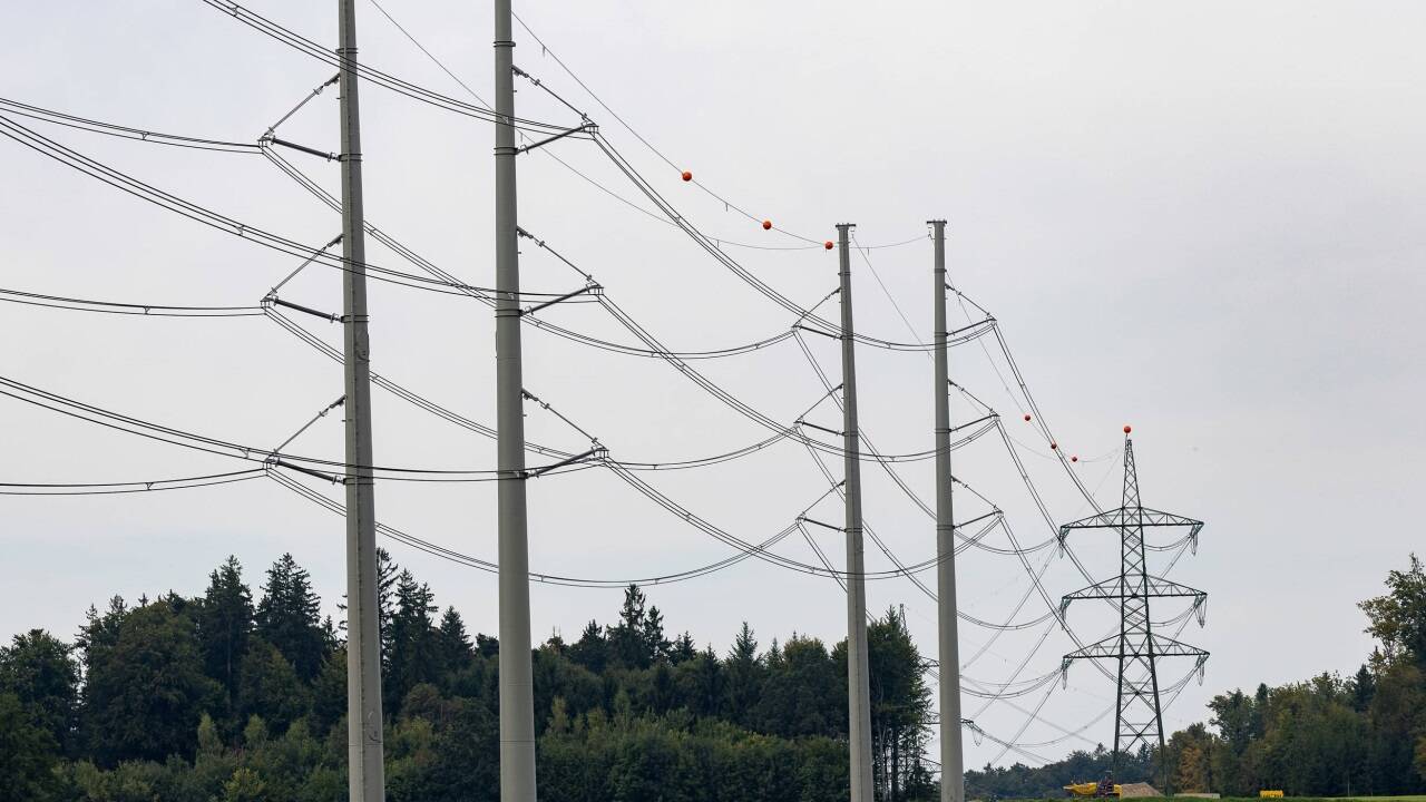 Doppelrohrmasten und ein „normaler“ Gittermast ist Eugendorf. 
