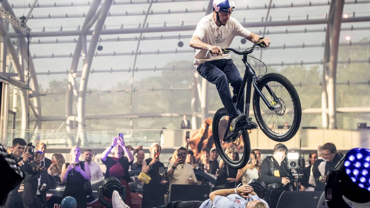 Auch Bike-Trial-Fahrer Tom Oehler zeigte eine spektakuläre Show. 