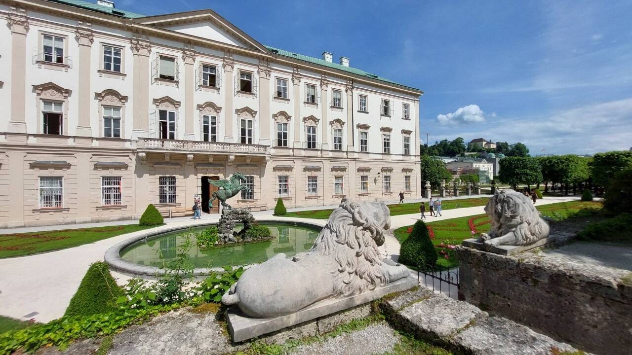 Schloss Mirabell, fotografiert vom Bastionsgarten.  