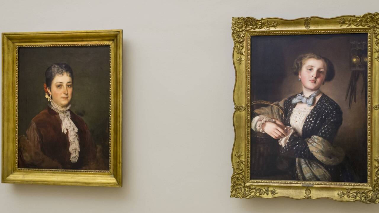 Links: Egon Alfons von Blaas, Comtesse Maria Rumerskirch, 1880. Rechts: Johann Baptist Reiter, Damenporträt (Anna Josefa Theresia Brayer, zweite Gattin Reiters), 1854. 