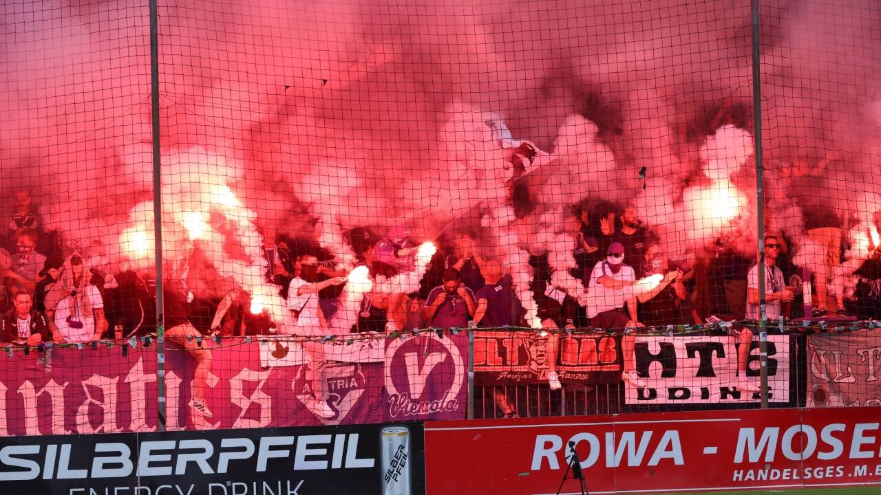 Die Fans feierten den Titel und Aufstieg. 