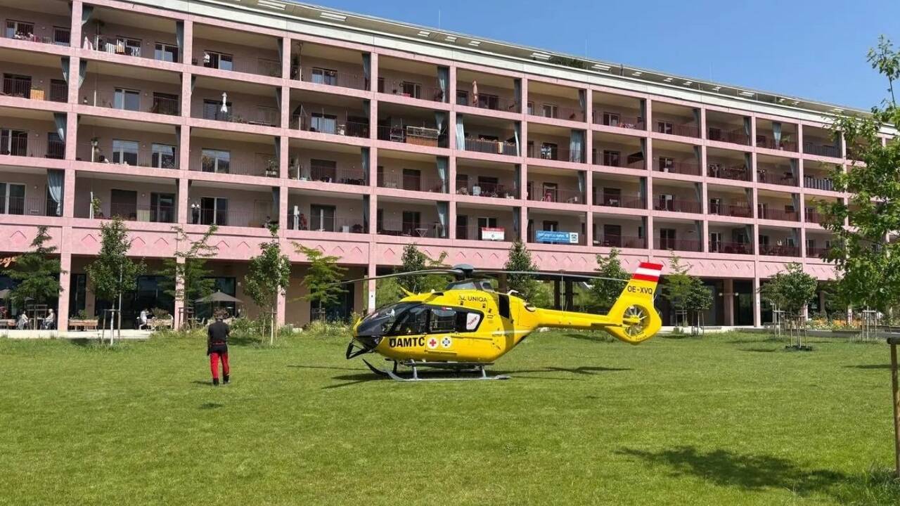 Auch ein Helikopter war im Einsatz.  