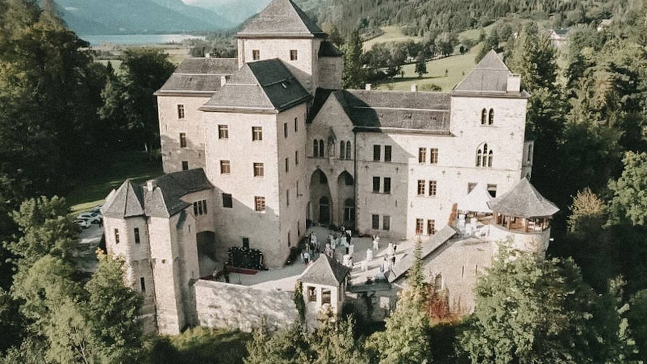 Kulinarik, Wein-, Genuss- und Kunst auf Schloss Fischhorn.  