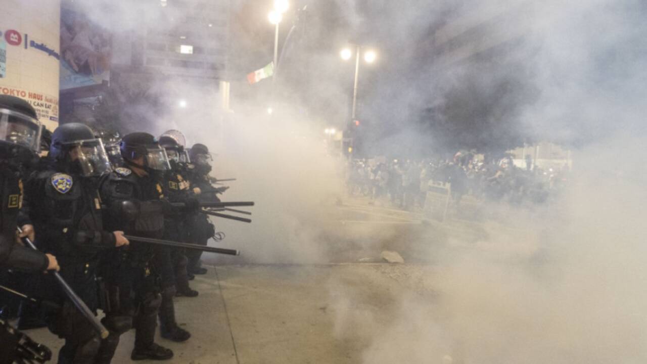 Protetse gegen Mitternacht aufgelöst 