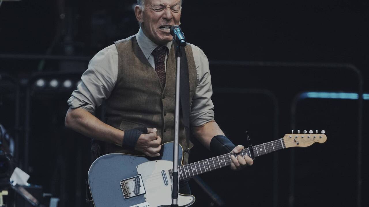 Klare Ansagen und mitreißende Musik: Bruce Springsteen und die E Street Band rockten das Berliner Olympiastadion. 