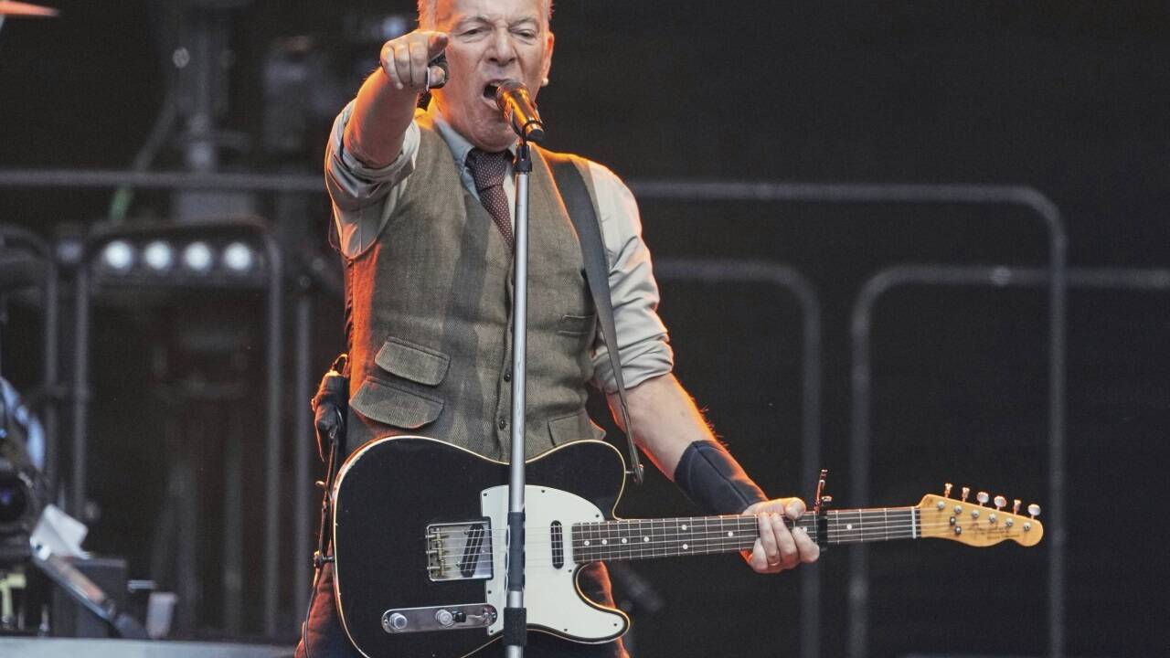 Klare Ansagen und mitreißende Musik: Bruce Springsteen und die E Street Band rockten das Berliner Olympiastadion. 
