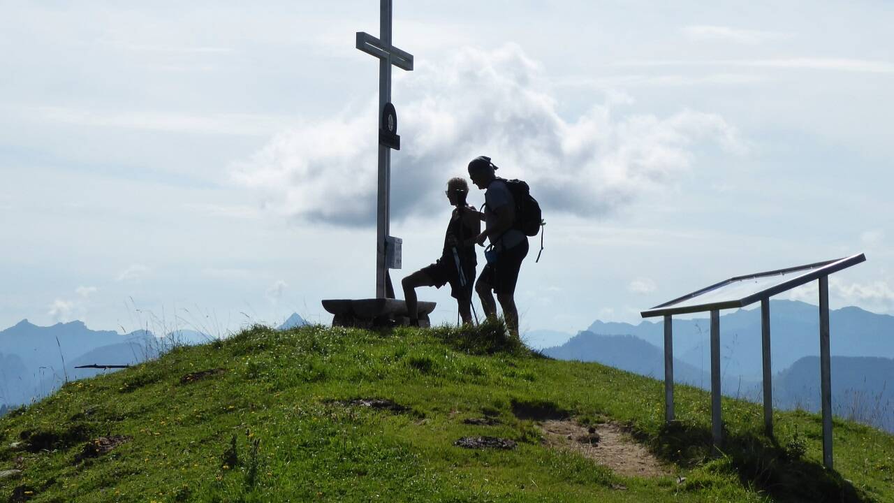 Willkommen auf dem Genussgipfel Loibersbacher Höheld.  