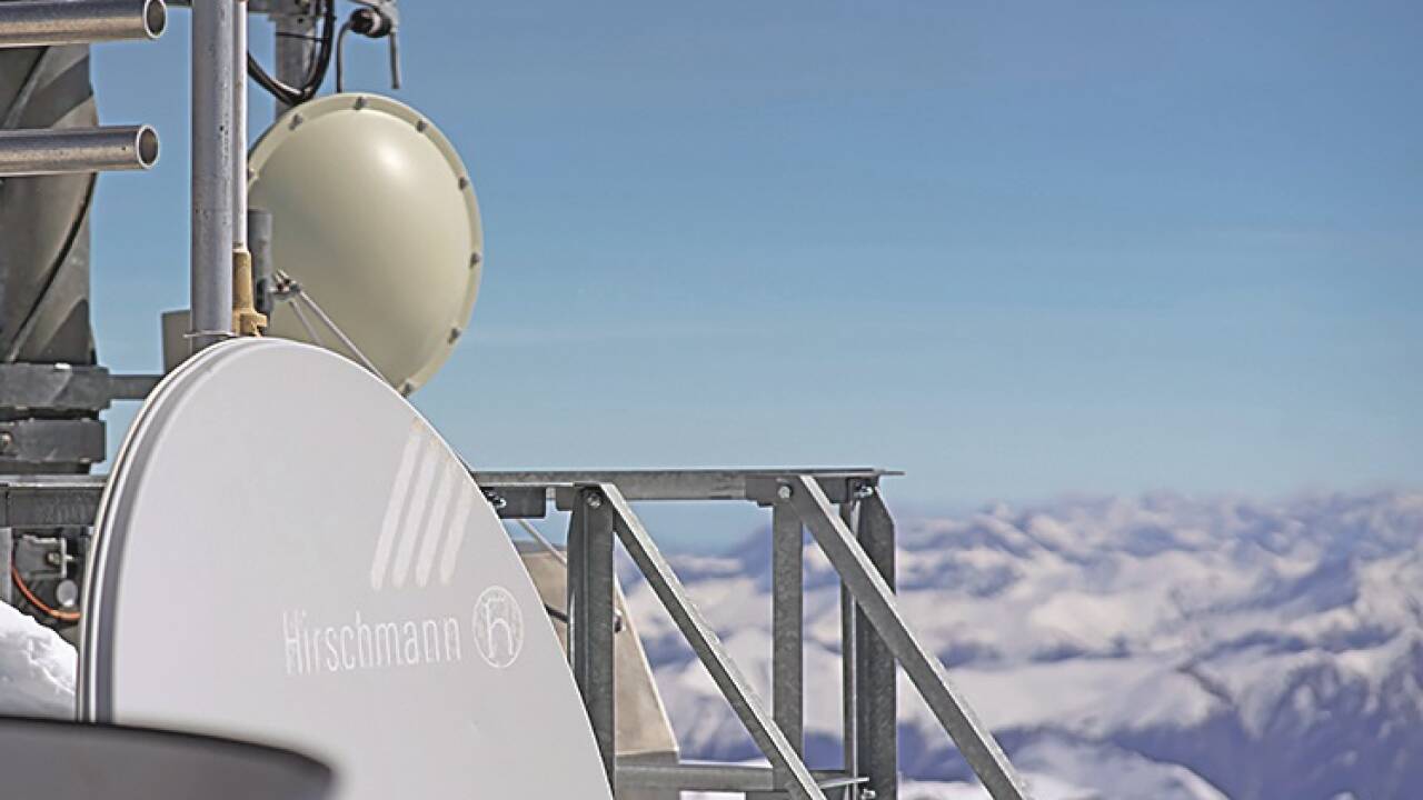 Minus 20 Grad Celsius können Elke Ludewig nichts anhaben. Ihre Faszination für Wetter, Wolken und Luft begleitet sie schon seit der Kindheit.  