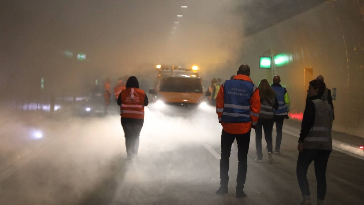 Auf dem Weg in den „verrauchten“ Tunnel 